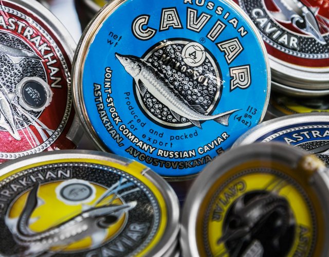 Kaviarja se drži sloves najbolj ekstravagantnega afrodiziaka na svetu in menda si ga je med znamenitimi osvajalskimi pohodi z veliko žlico privoščil tudi razvpiti Casanova.